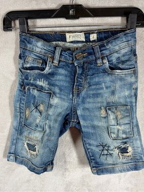 FWRD Denim Distressed Jean Shorts Kids Size 4 Blue‎ Denim Embroidered Patches